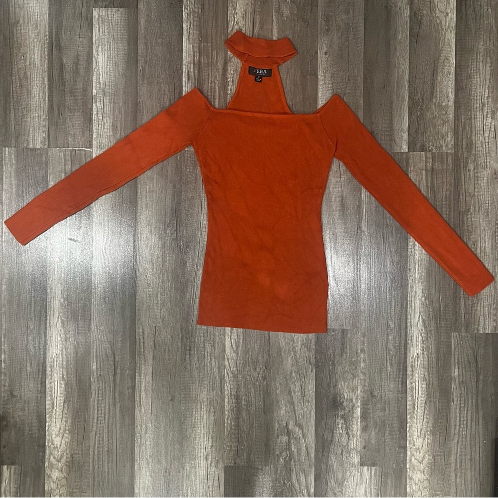 HERA collection Women’s Terracotta Color. Size Small
